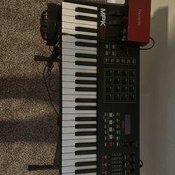 Akai Professional MPK261 61-Key Controller