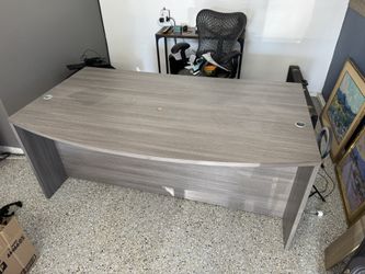 Office desk  6ft X 41 inch x 29.5 Inch 