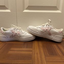 Reebok Sneakers White & Floral, Size 8