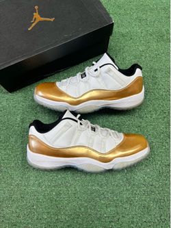 JORDAN 11 LOW CLOSING CEREMONY SIZE 9.5