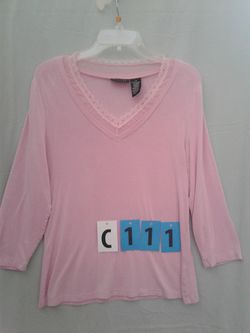 C111 Apostrophe stretch blouse size Large. $2