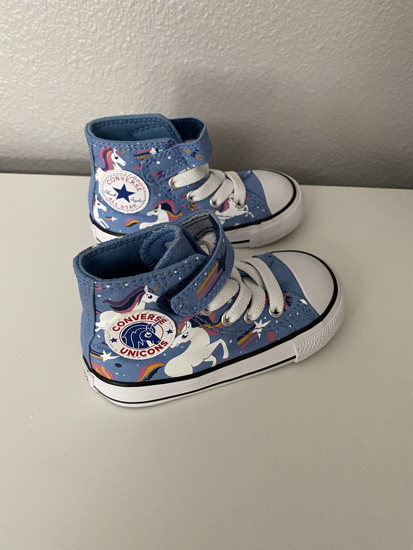 Toddler Size 5 Converse Únicons for in Oregon City, OR - OfferUp
