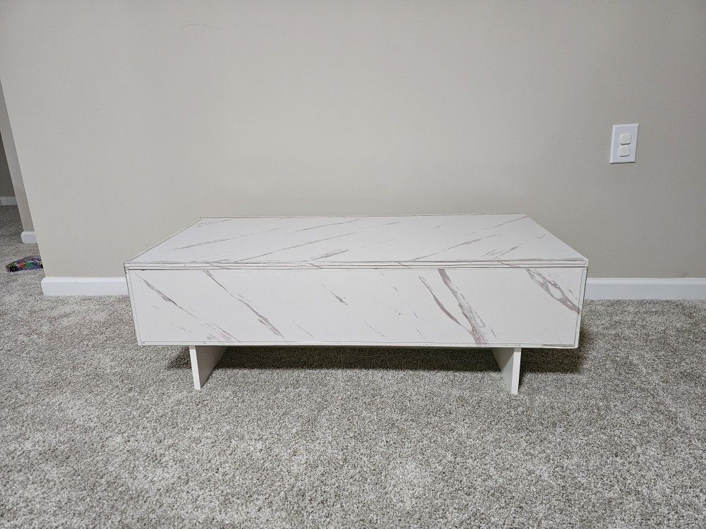 Elegant Coffee Table - Luke New