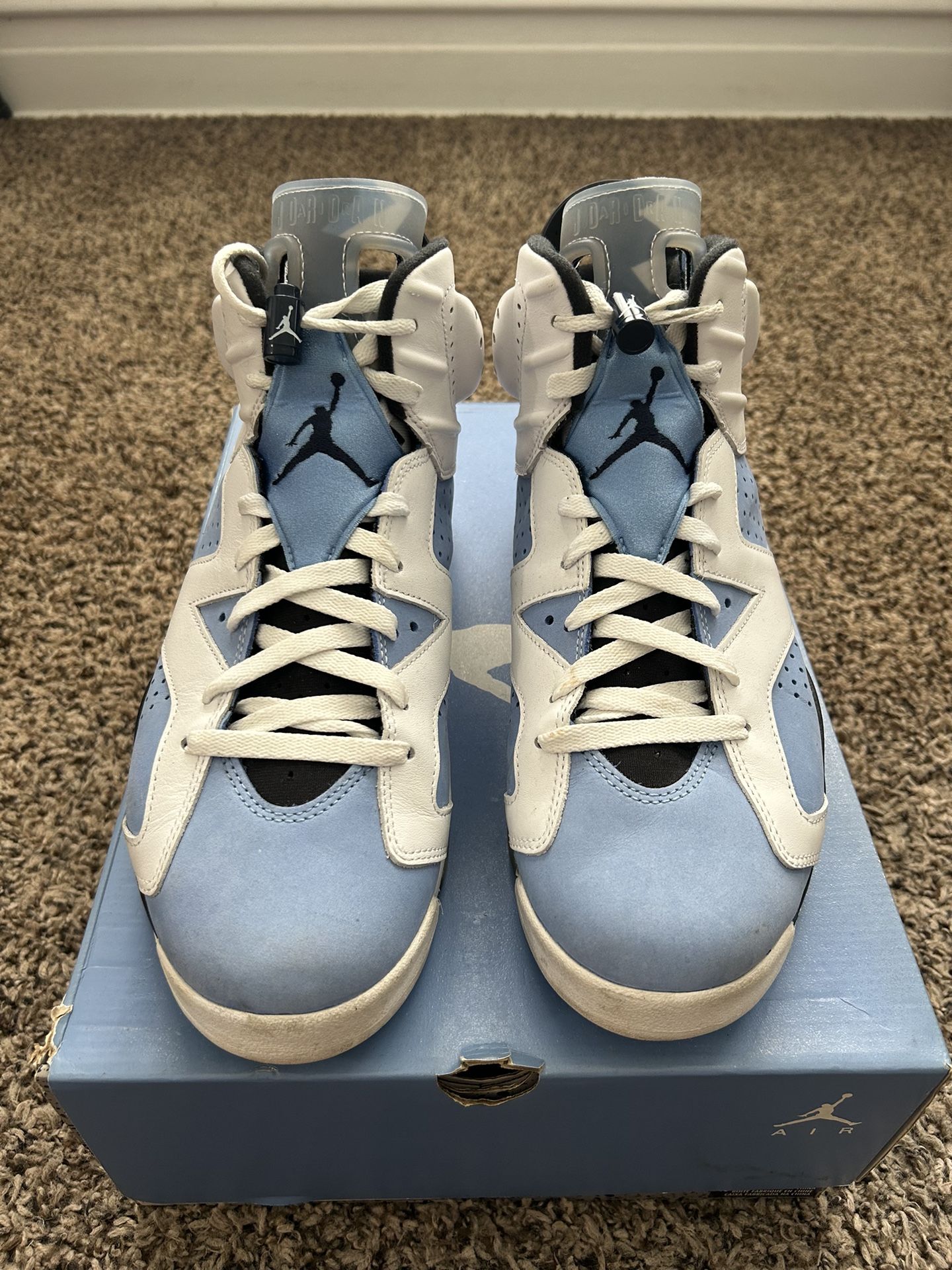 Jordan 6 UNC ( Size 11.5)