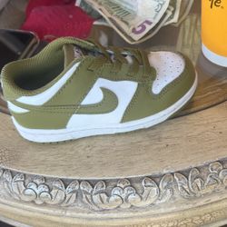 Nike Dunks 