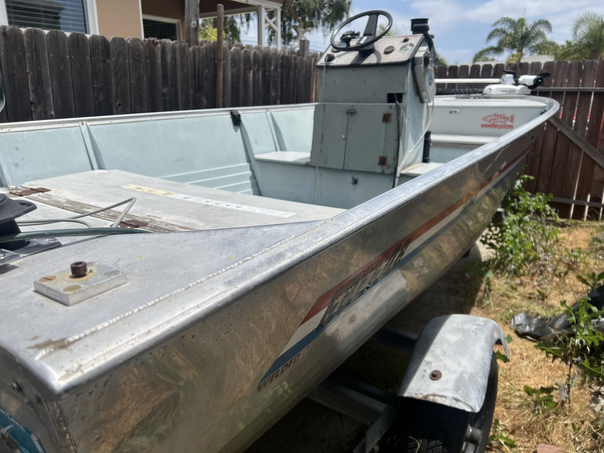 19ft Center Console Boat Fishing