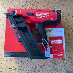 Milwaukee M18 FUEL 3-1/2 in. 18-Volt 30-Degree Lithium-Ion Brushless Cordless Framing Nailer (Tool-Only)