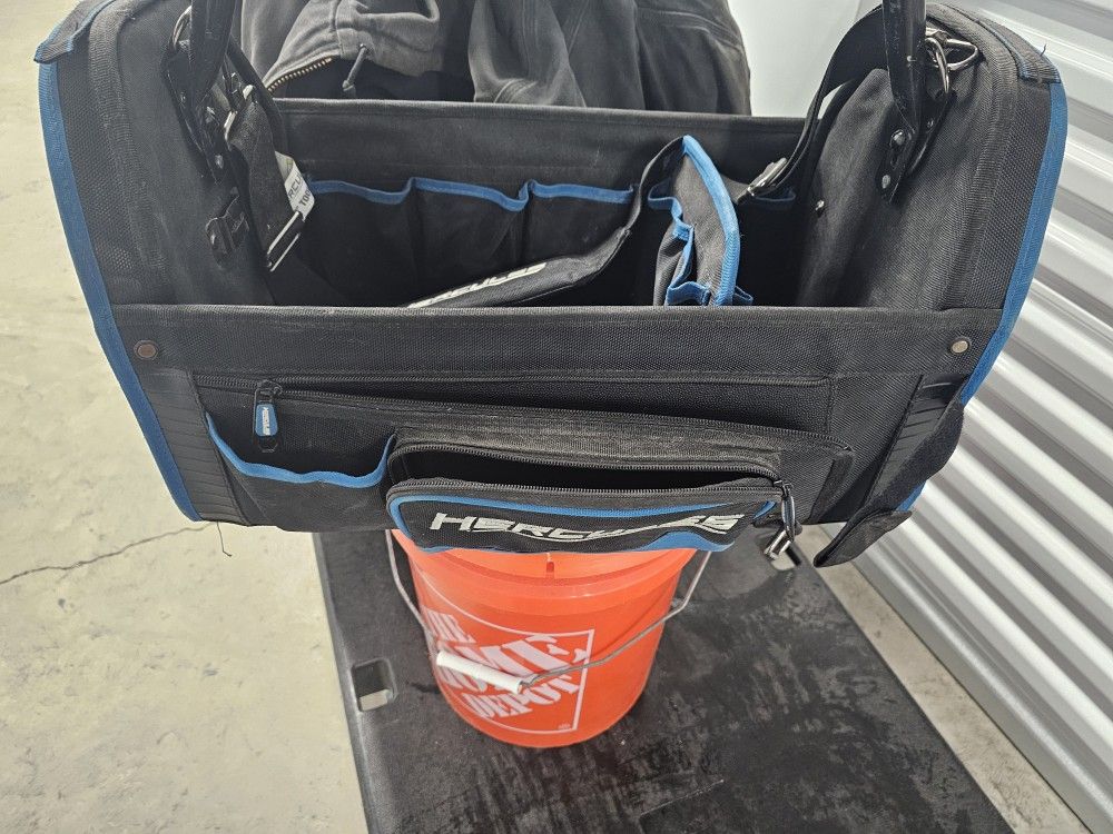 HERCULES 20 in. Tool Tote with 21 Pockets - Item 58502