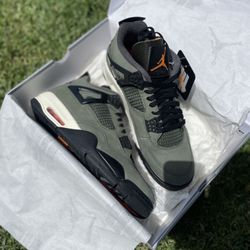Jordan 4 Undefeated 