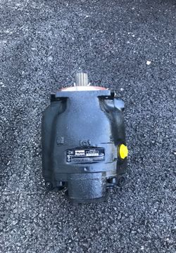 Parker Variable displacement hydraulic pump (NEW)