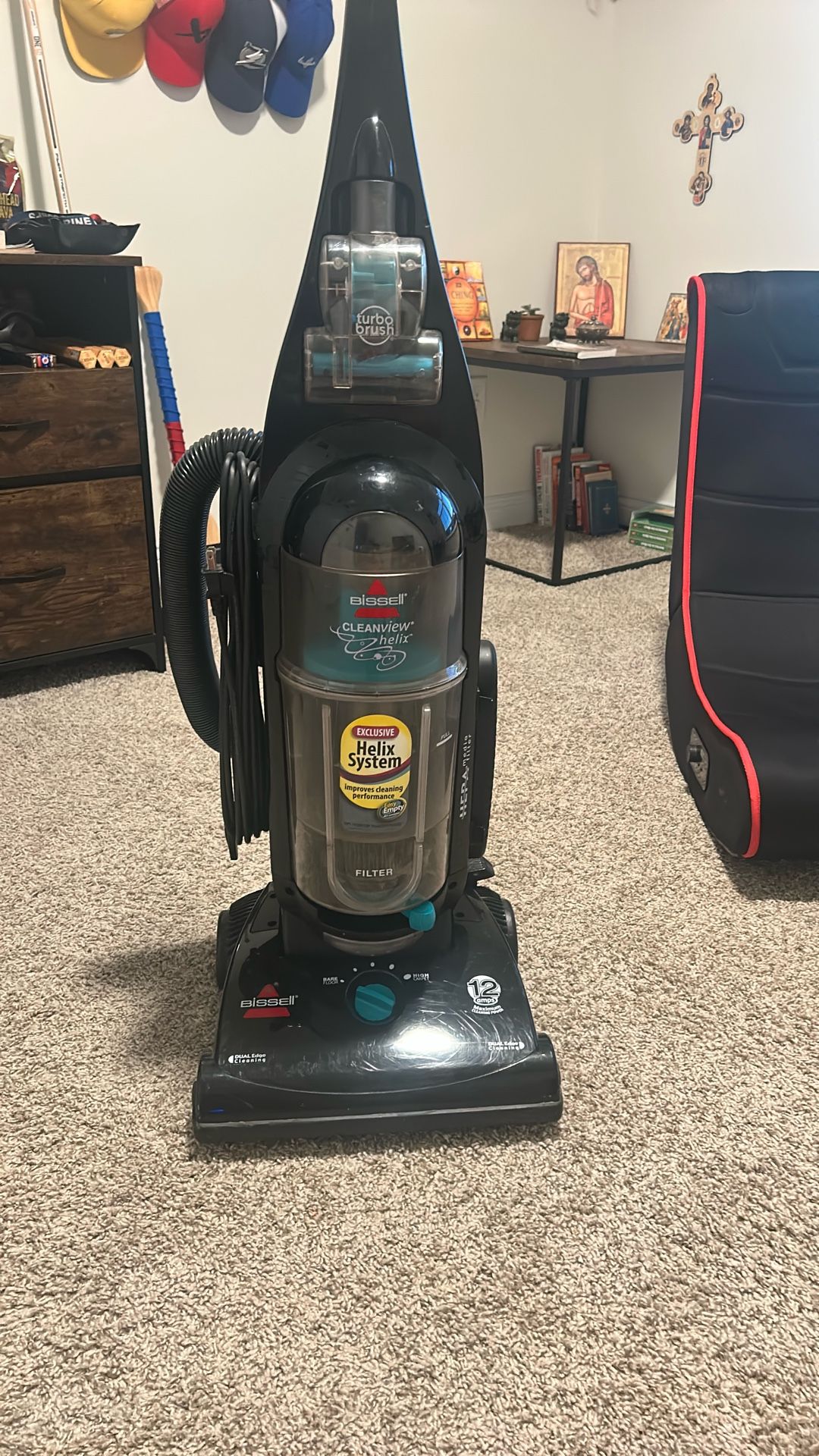 Vacuum Cleaner (Bissell)