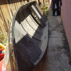 11in Ahalf Feet  Boat For Sale   400 Pink Slip in Hand 