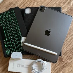 Apple iPad Pro 11 (2nd Generation/ Face ID) 128GB WiFi + cellular unlocked  With  Keyboard and Pencil