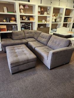 NICE 3 PIECE SECTIONAL