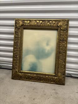 Antique/Vintage Ornate Gold Gilded Wood Frame  WITH GLASS 11x14 inner