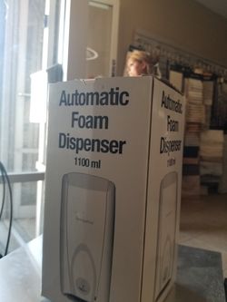 automatic foam dispenser
