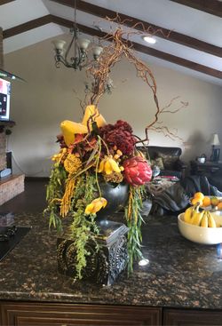 Gorgeous floral & fruits arrangement