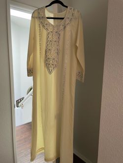Beautiful yellow long dress Size m/L
