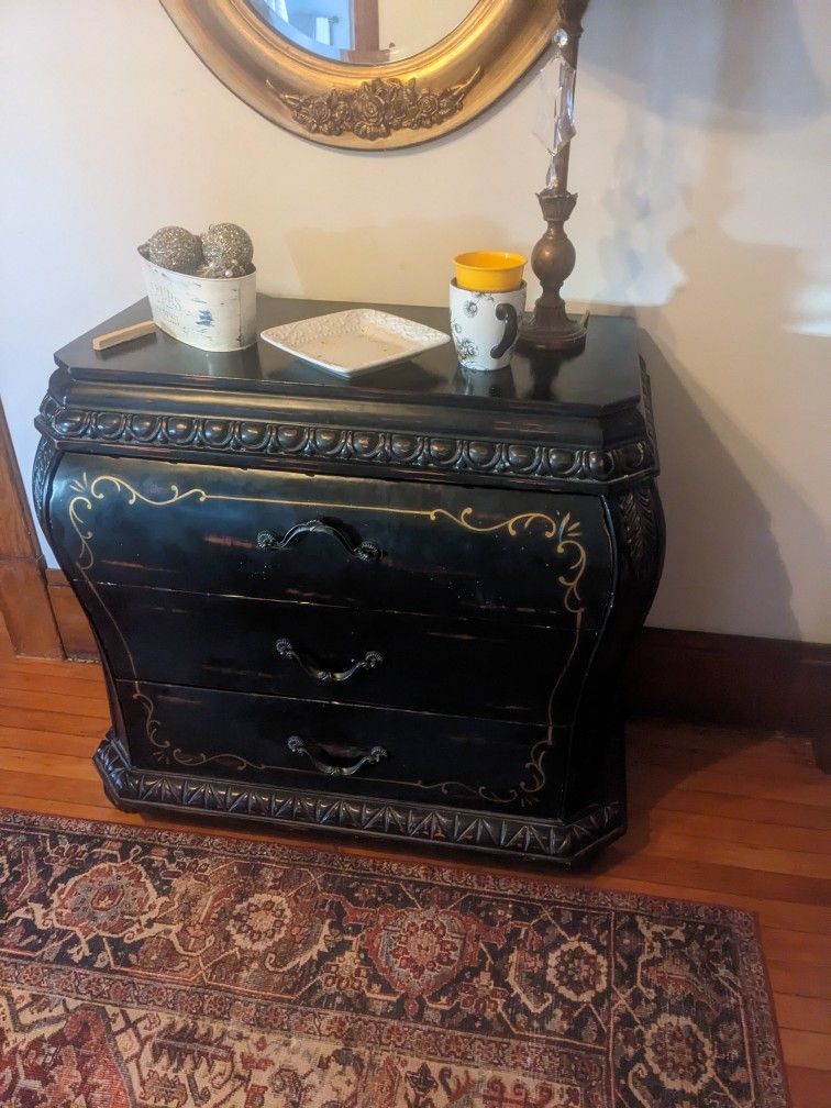 Bombay Style Dresser/Hallway Table