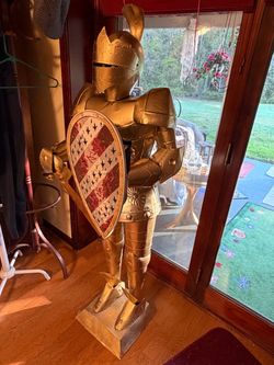 METAL ARMOR KNIGHT , π° 5 foot tall