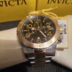 "🚨🎅☃️🎄🎁PERFECT GIFT FOR CHRISTMAS🎁🎄☃️🎅🚨"MEN'S BRAND NEW BIG FACE LUXURY GOLD & SILVER TONE 100% AUTHENTIC INVICTA CHRONOGRAPH WATCH.