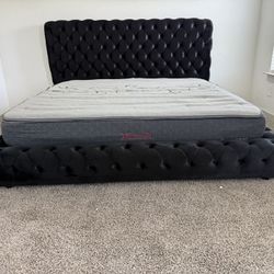 New Black King Size Bed Frame + King Hybrid Mattress