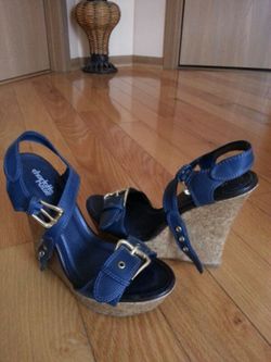 Women wedge shoes size 8