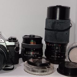 VINTAGE Pentax ME SUPER 35mm SLR Camera Kit