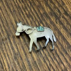 Columbian pack mule carrying raw emerald stones, 900 silver, folk art, vintage brooch