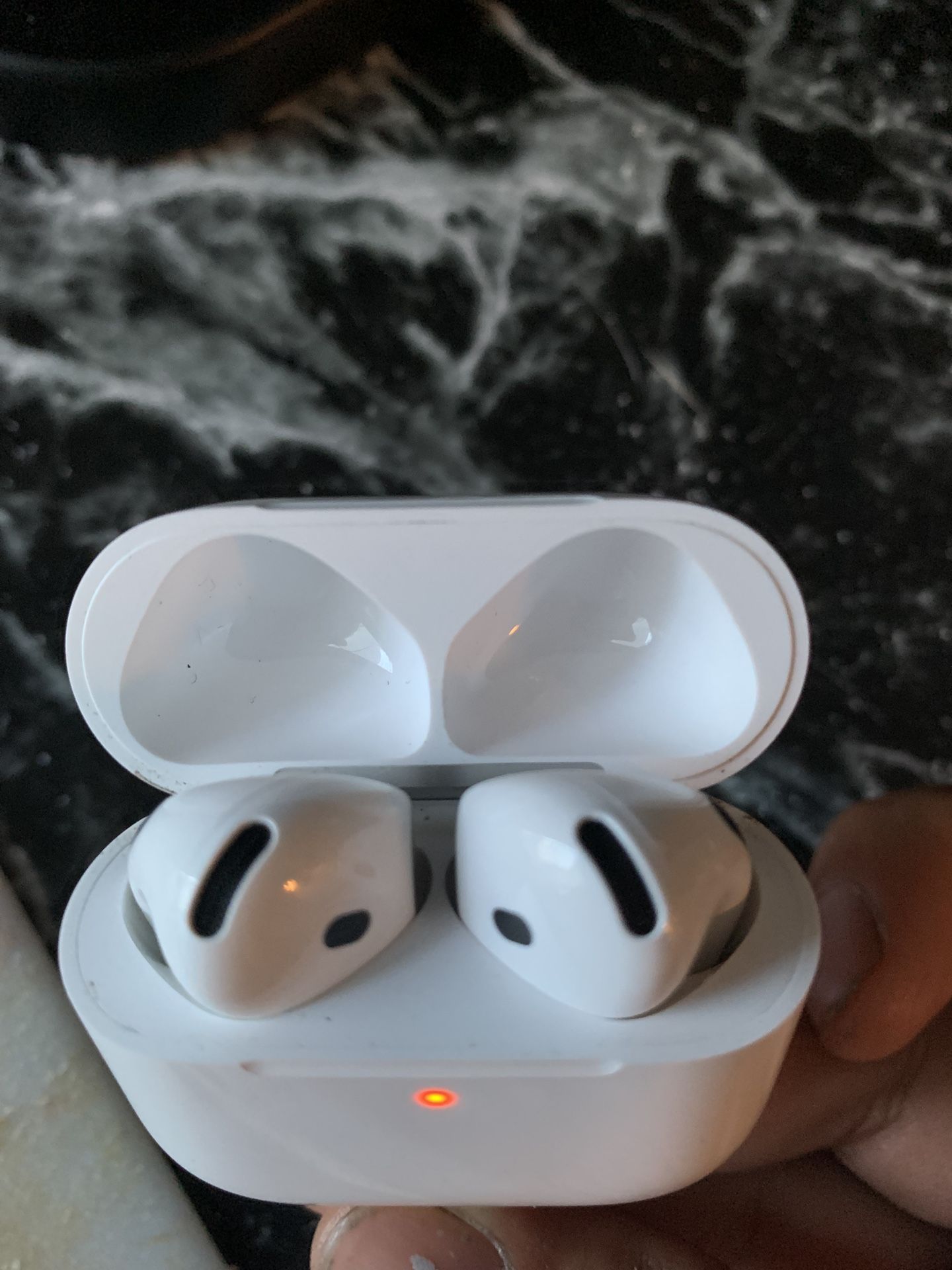 Airpods 4 ANC