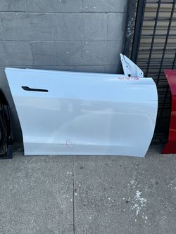 2020-2025 TESLA MODEL Y RIGHT FRONT DOOR