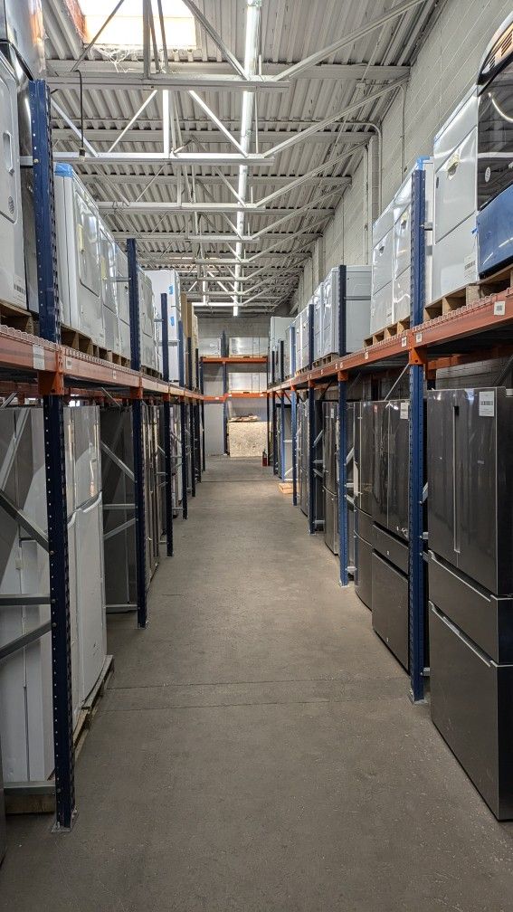 APPLIANCE OUTLET FOR CHEAP!
