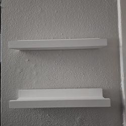 4 White Shelves 