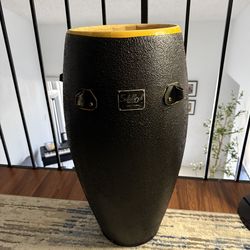 Tumbadora, conga.