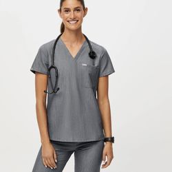 2 PAIRS OF SCRUBS TOP AND PANTS !!FIGS SCRUBS WOMENS SIZE XX S  2 PAIRS OF SCRUBS LIKE NEW