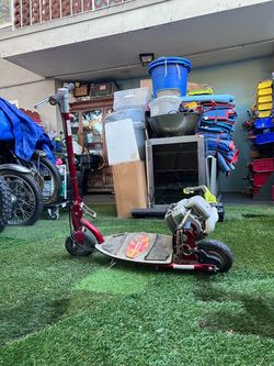 Vintage Bladez Moby X 26cc Gas Scooter Tanaka PureFire PB-SE801-26C Runs