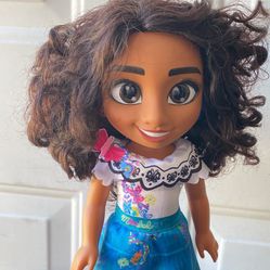 Disney Encanto Mirabel Madrigal 14" Fashion Doll
