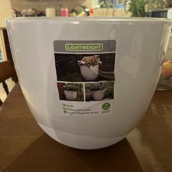 14” Flower Pot, New! 