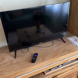 32 INCH ROKU TV WITH REMOTE!!!