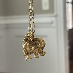 VTG AVON CONVERTIBLE CHARM PENDANT ELEPHANT Faux Ruby