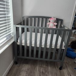 Mini Crib