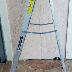 6ft Aluminum Ladder