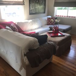 White Large Sectional with Chaise & Pull-Out Sleeper