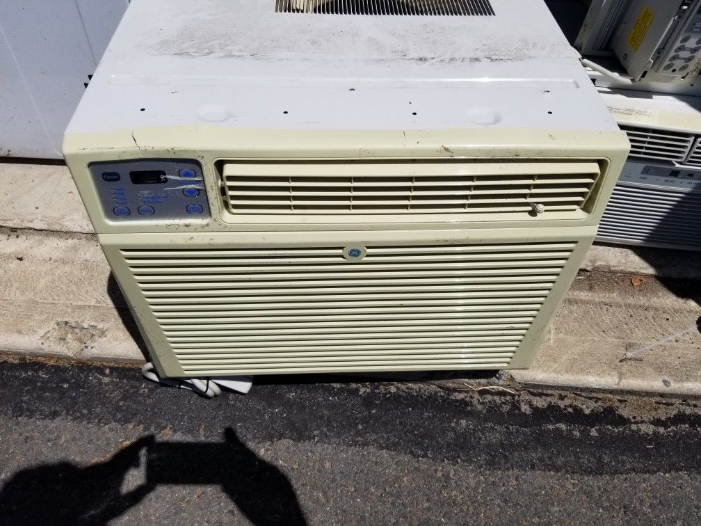 15,000 btu ac , 110 volt noisy but cold