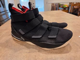 LeBron Soldier 11
