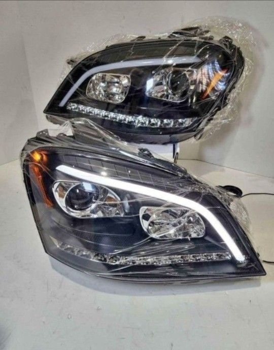 Mercedes Benz ML350 2006-2008 Headlights