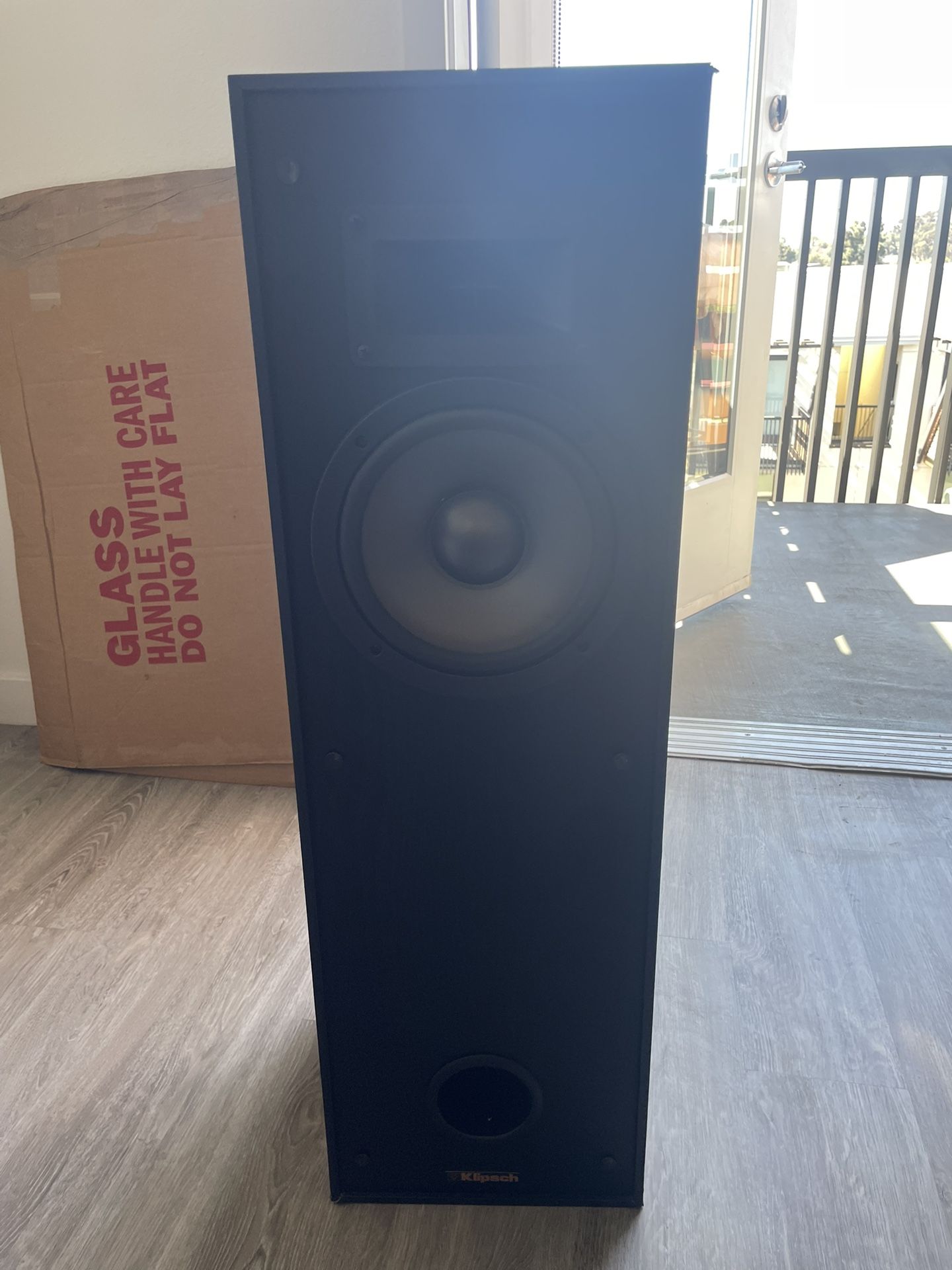 Klipsch Floor Speaker(s) Excellent Sound Quality 