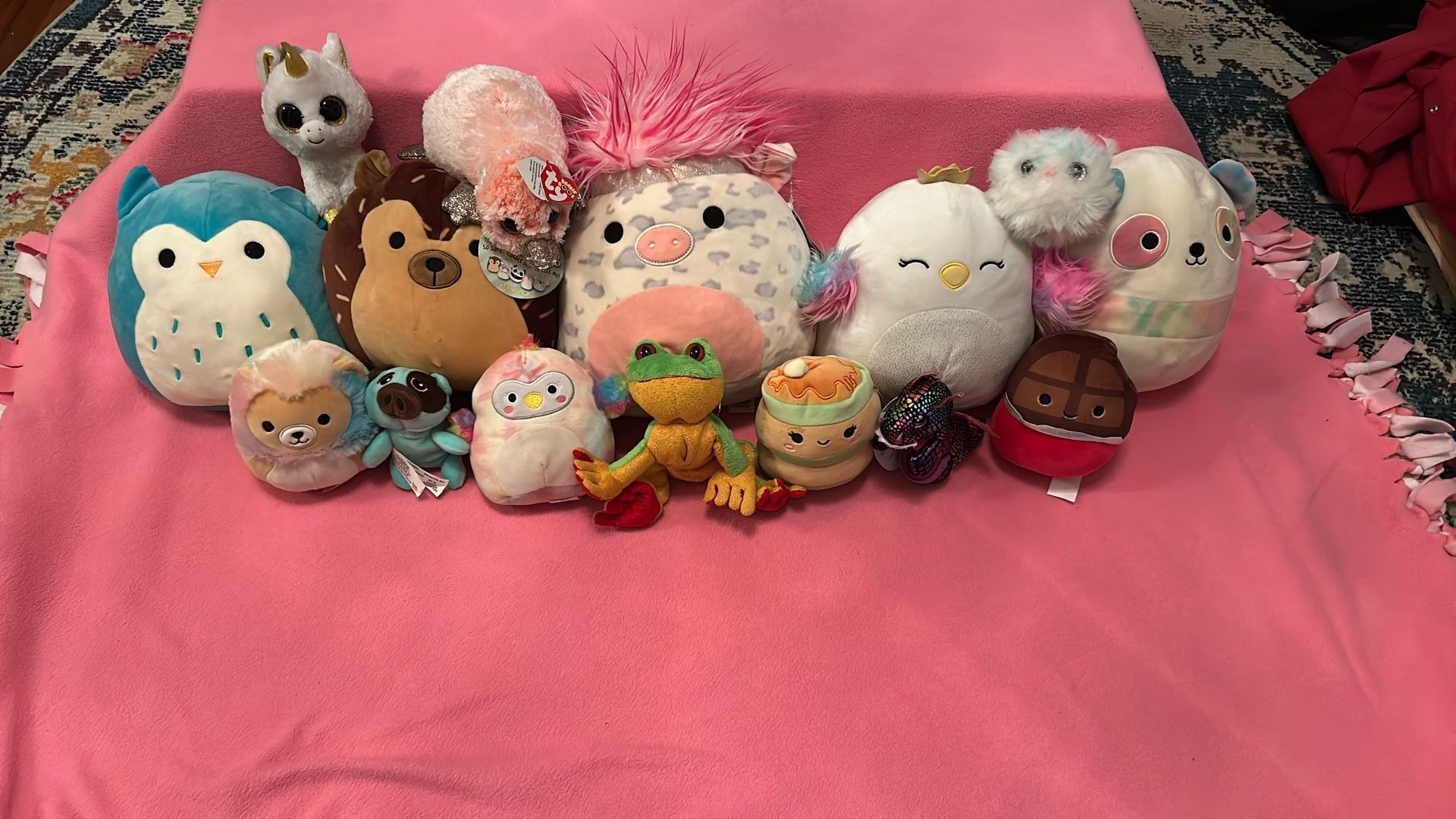 Squishmallows And Stuffed Animals