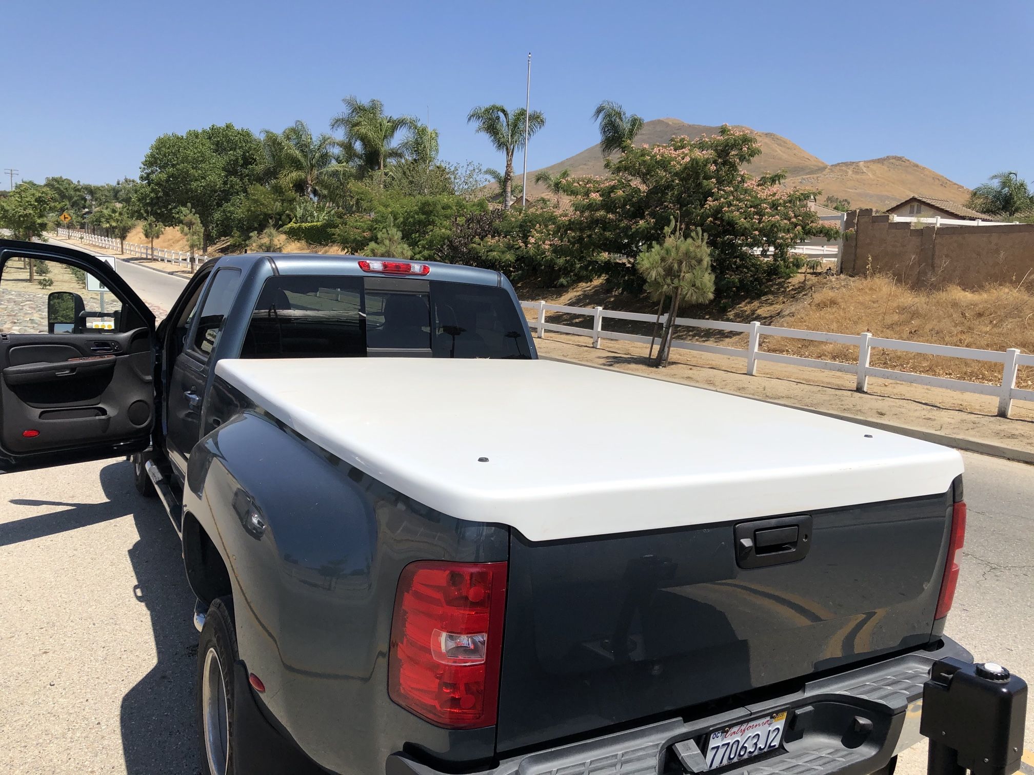 Gaylords Tonneau Cover 2007 And Up Chevy/GMC Dually