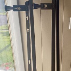 common, used metal frame (full/queen), Great Condition